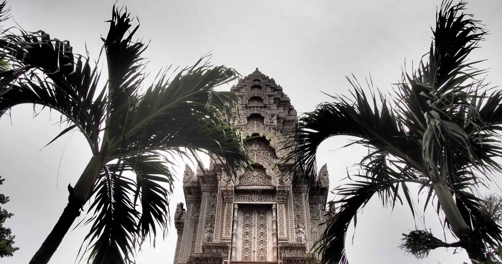 Two Days in Phnom Penh-Temples and Markets