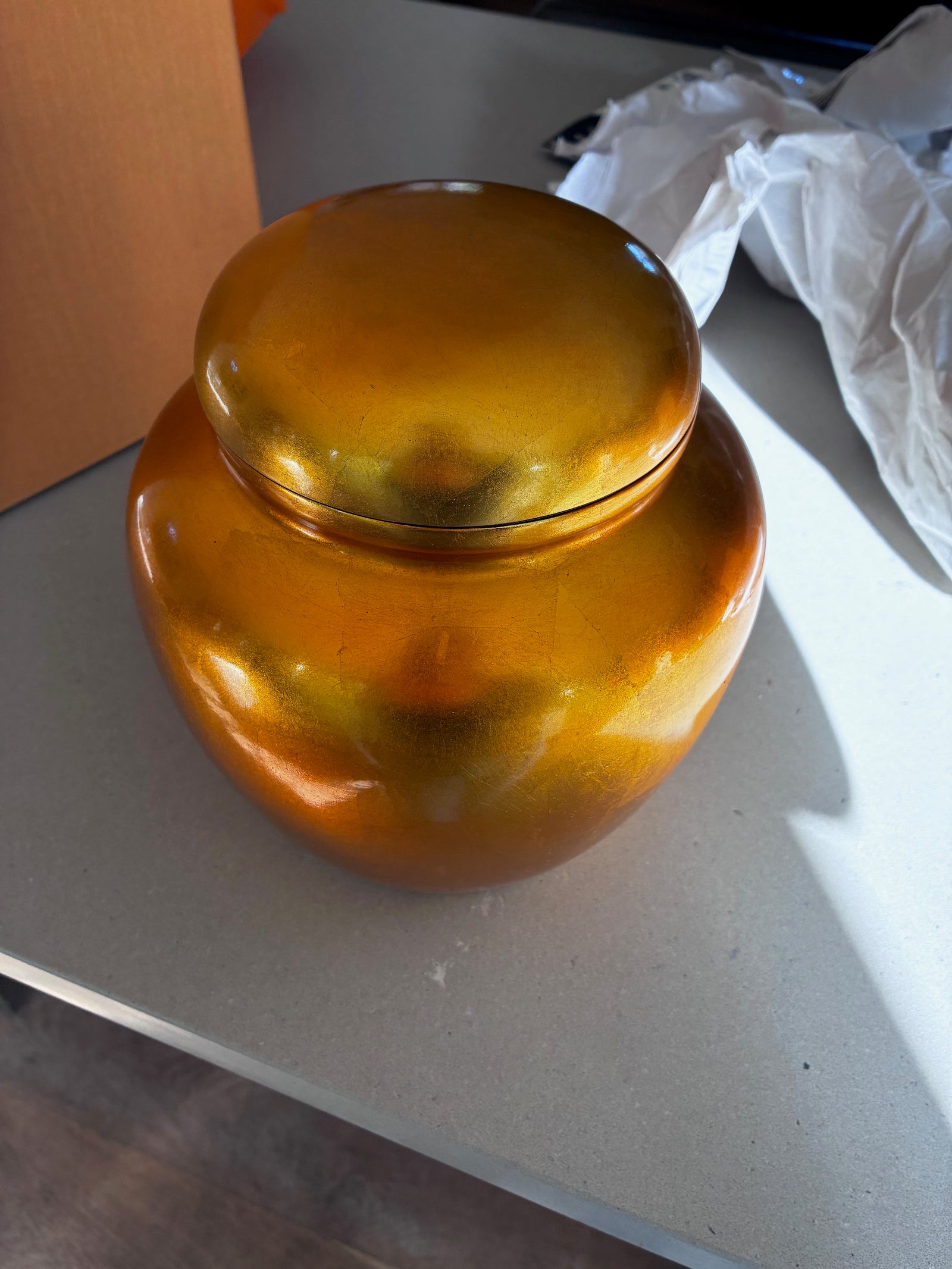 Gold Round Lacquerware Ginger Jar