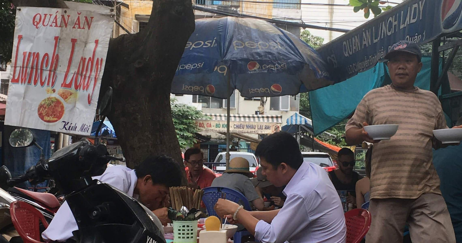 Low Plastic Stools, Delicious Noodles and cold Hanoi Beer - the Anthony Bourdain affect-Temples and Markets