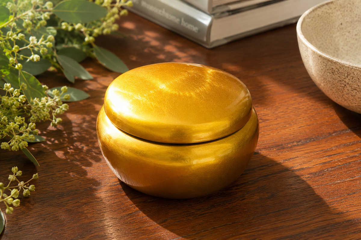 Gold Handpainted Lacquer Round Candy Box with Lid