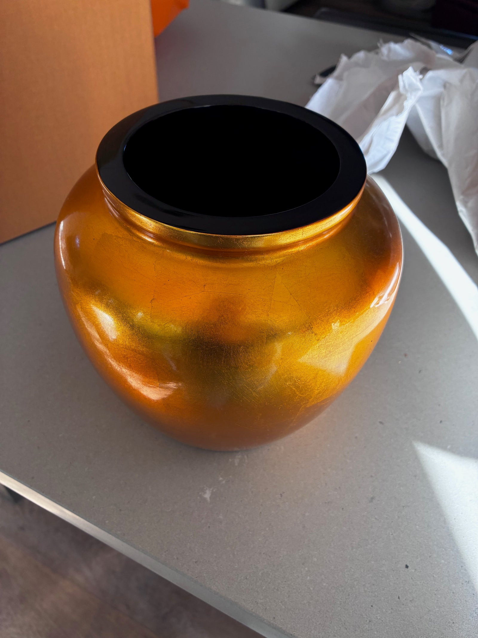 Gold Round Lacquerware Ginger Jar