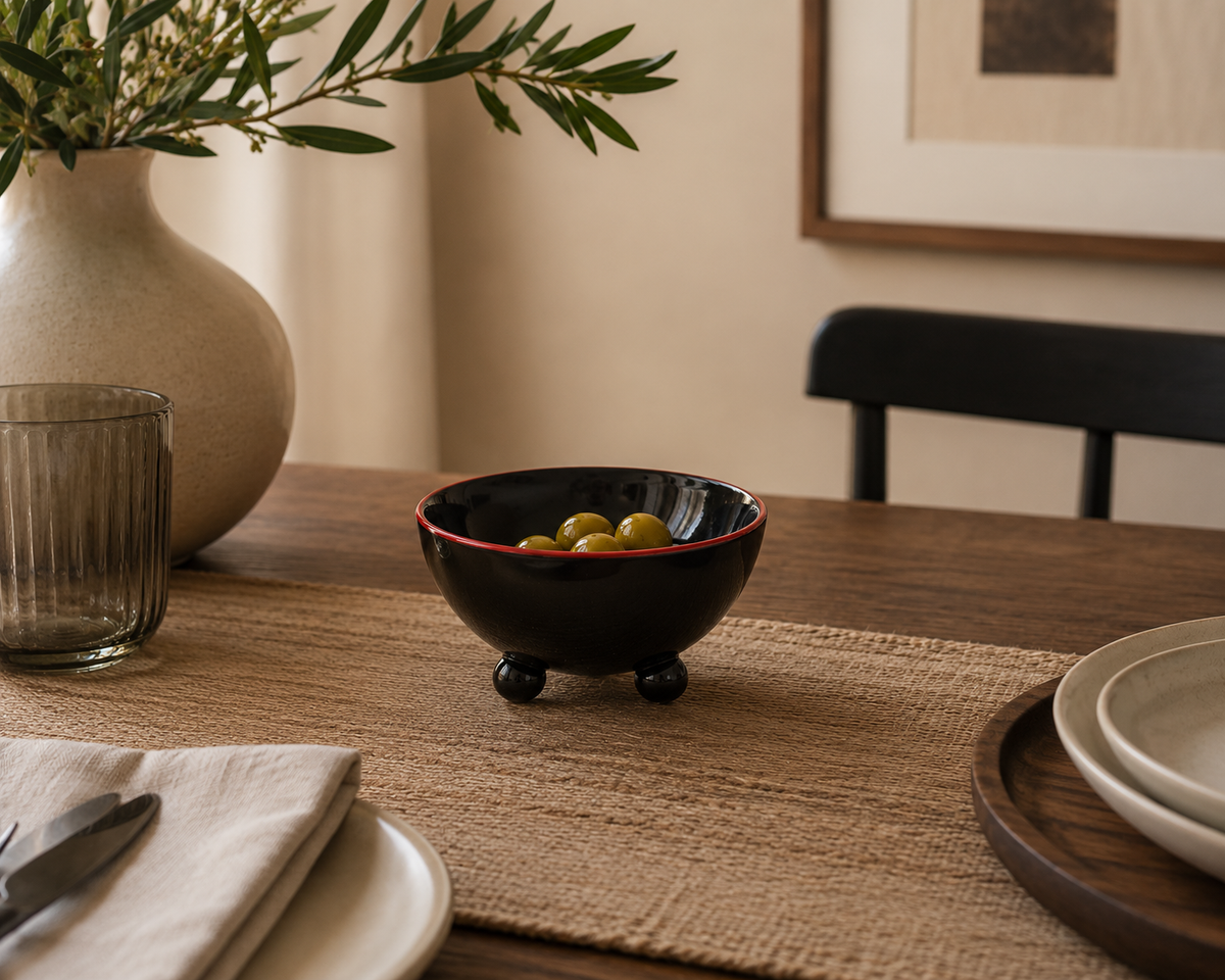 Lacquered Bowl with 3 legs - Black with Red Edging