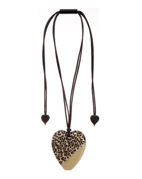 Zsiska Nina Animal Print Heart Shaped Pendant Necklace