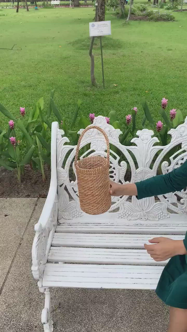 Handwoven Water Hyacinth Wine Holder Bag