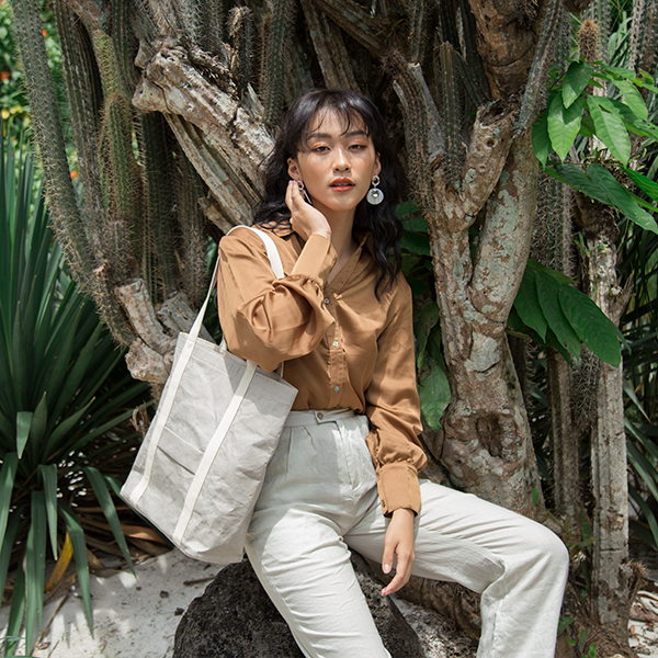 Ella Grey Tote Bag made from Washable Paper, an eco-friendly alternative to leather-Pretty Simple Bags-Temples and Markets